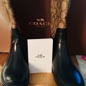 ❌SOLD❌ Authentic Coach Brown/Black Boots Size 7